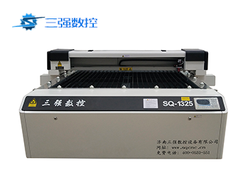 三強激光雕刻機